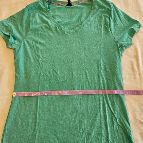 3 /15$ Bundle Deal 2 Tees for One Price Green and Purple Tees - Picture 4 of 10